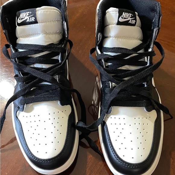 SHOES - Picture 6 of 6